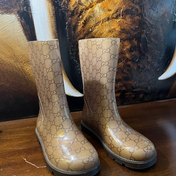 Authentic Gucci Rain/Snow Boots. Size 33 - Picture 2 of 15